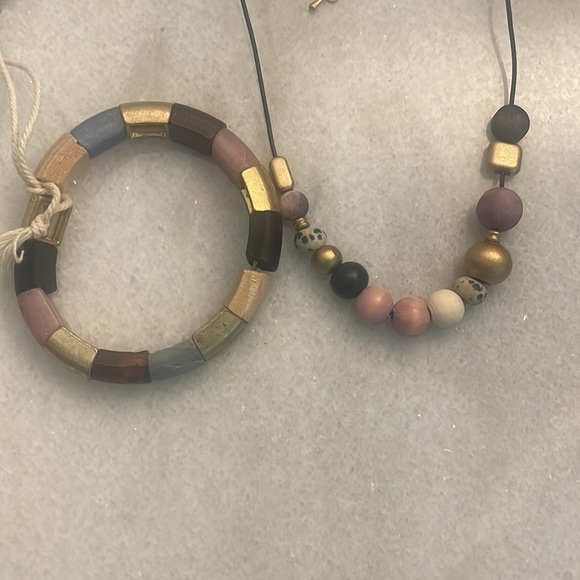 Universal Thread Jewelry set natural semiprecious stone necklace and bracelet - Picture 6 of 6